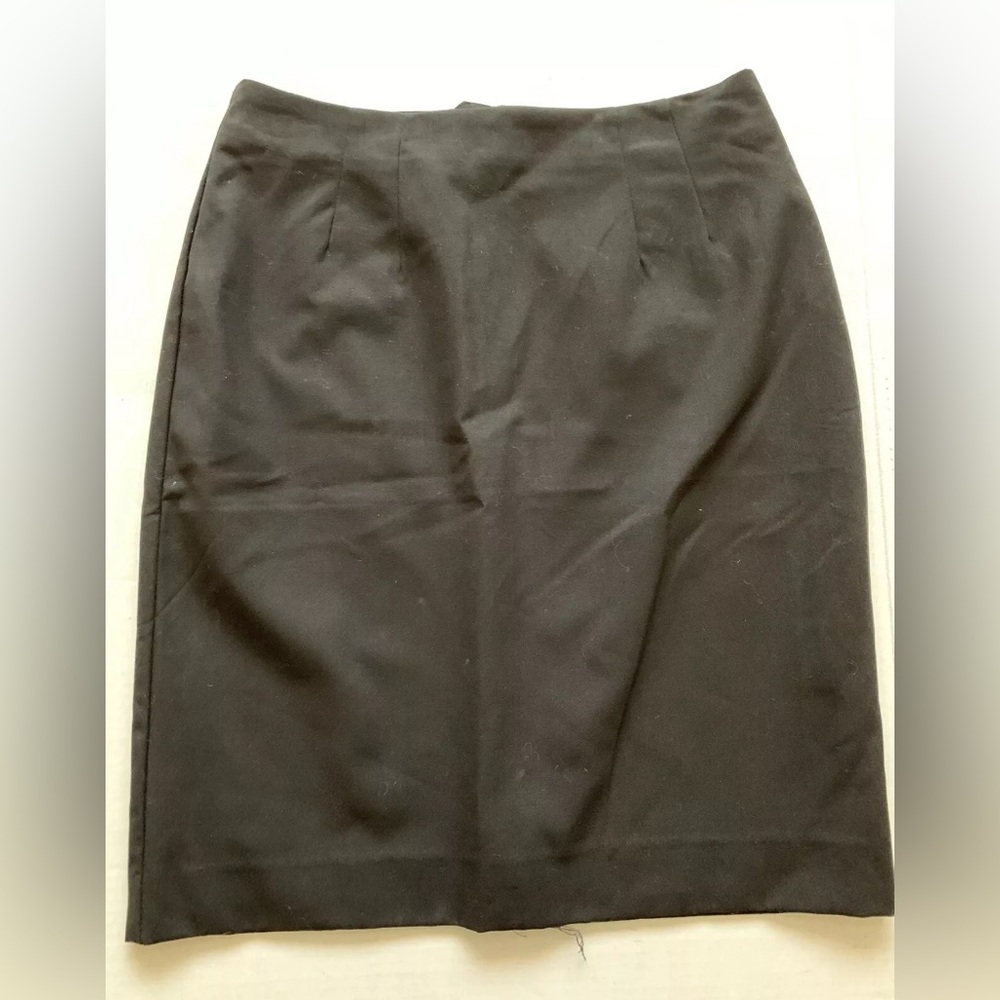 H&M Black Pencil Skirt Size 8 Medium NWOT